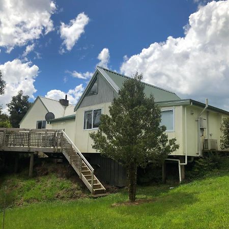 Spiral Gardens Country Park Retreat Raurimu Exterior photo