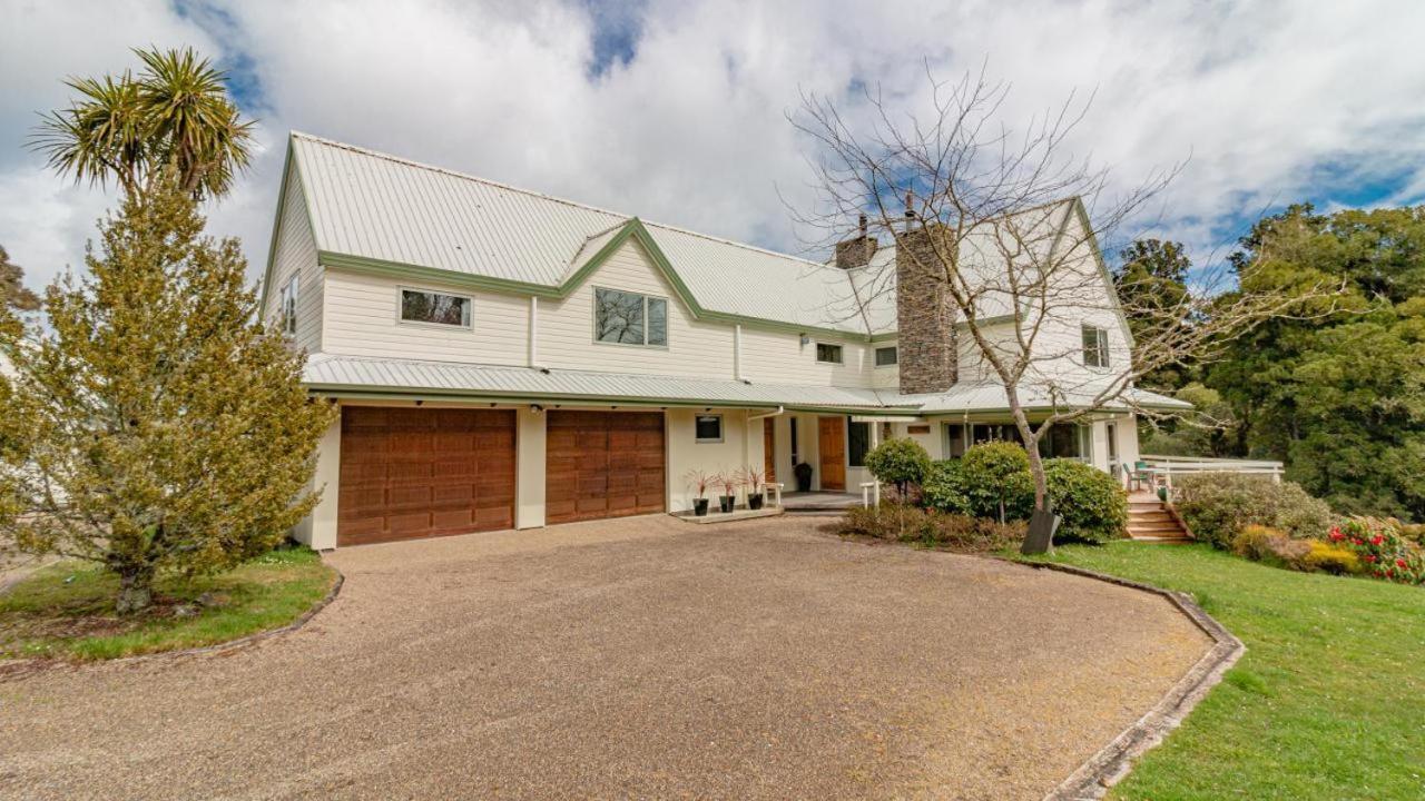 Spiral Gardens Country Park Retreat Raurimu Exterior photo