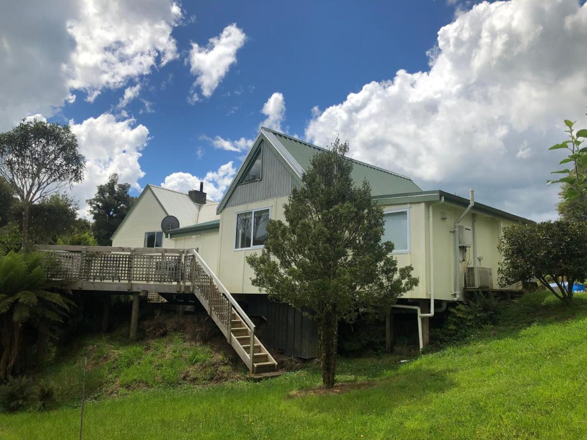 Spiral Gardens Country Park Retreat Raurimu Exterior photo