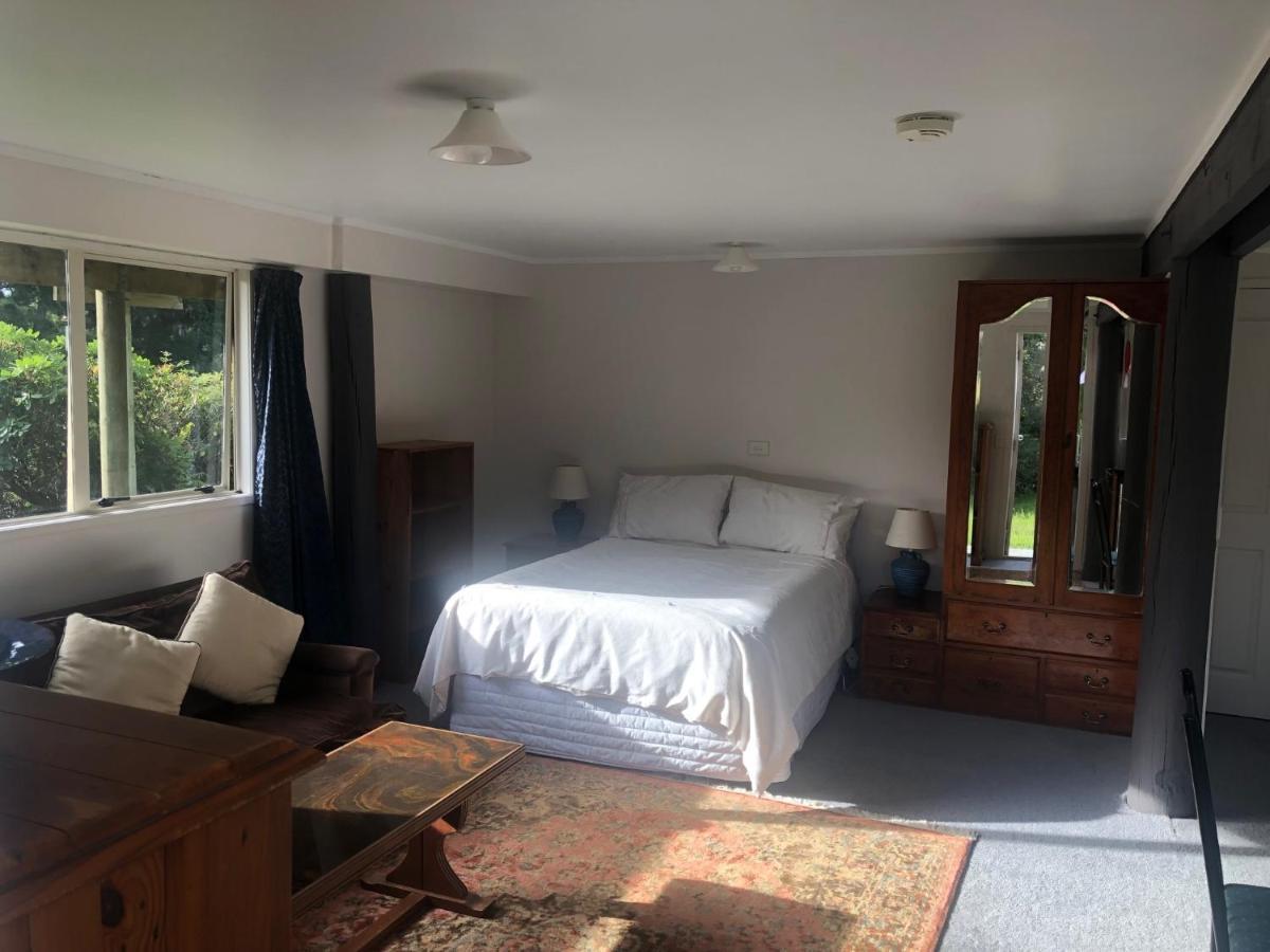 Spiral Gardens Country Park Retreat Raurimu Exterior photo